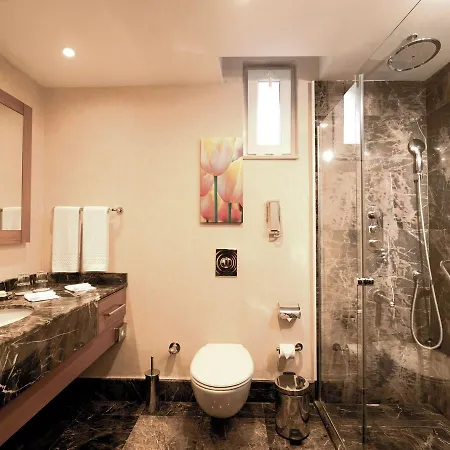 Hilton Bodrum Turkbuku & ゴルトゥルブク