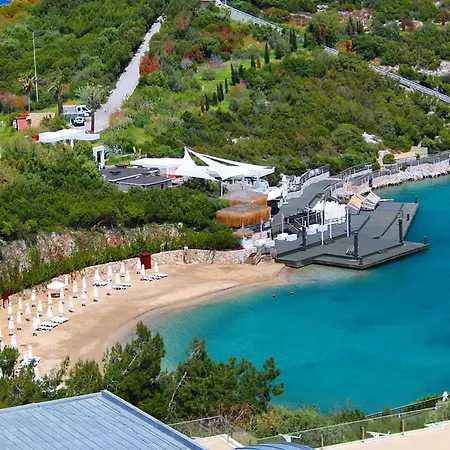 Hilton Bodrum Turkbuku & Курортный комплекс Гёльтюрбюку