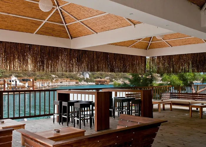 Hilton Bodrum Turkbuku & Курортный комплекс