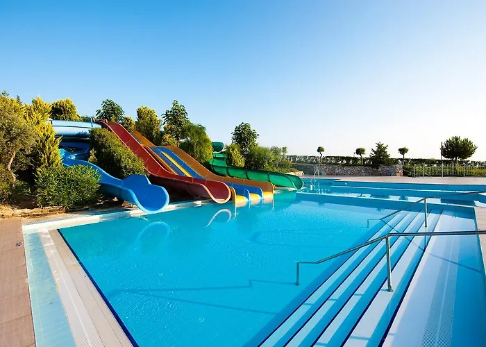 Курортный комплекс Hilton Bodrum Turkbuku & 5*