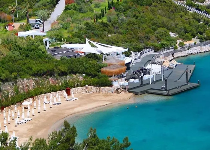 Hilton Bodrum Turkbuku & Курортный комплекс Гёльтюрбюку