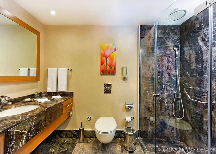 Курортный комплекс Hilton Bodrum Turkbuku &