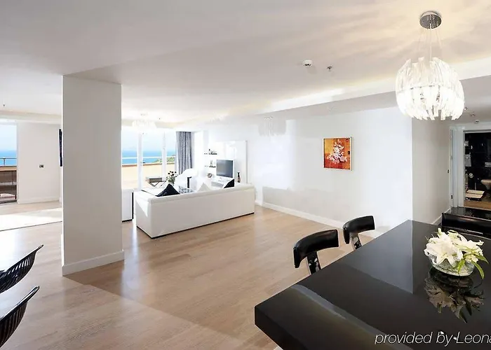 Hilton Bodrum Turkbuku & Курортный комплекс